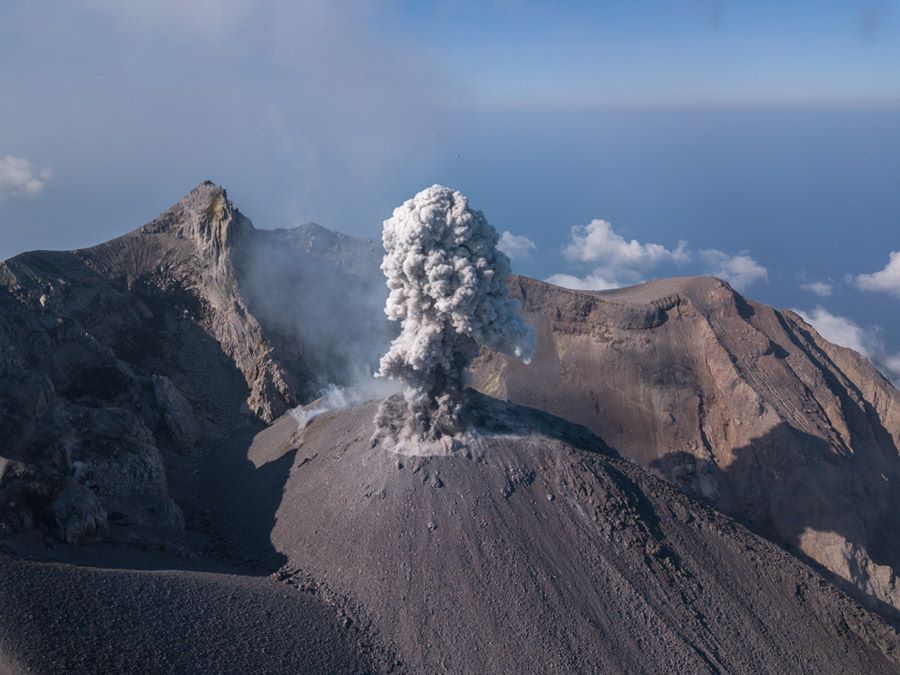 Lire la suite à propos de l’article October 16 , 2018. EN. Costa Rica : Turrialba , Indonesia : Merapi , La Réunion : Piton de la Fournaise , Peru : Sabancaya , Indonesia : Sangeang Api .