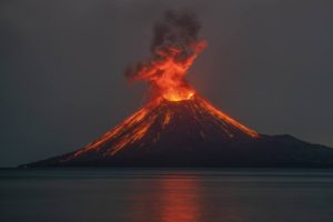 Lire la suite à propos de l’article October 31 , 2018. EN.  Nicaragua : Momotombo , Peru : Ticsani , Colombia : Chiles / Cerro Negro , Costa Rica : Turrialba , Indonesia : Anak Krakatau .