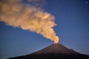 Lire la suite à propos de l’article November 23 , 2018. EN.  Mexico : Popocatépetl , Alaska : Veniaminof , Colombia : Galeras , Japan : Meakandake .