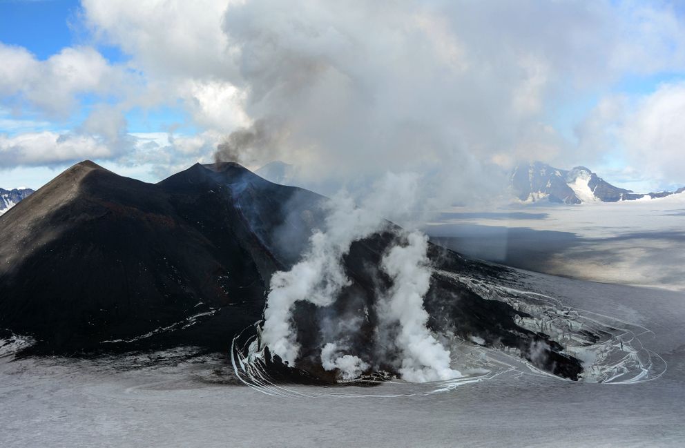 Lire la suite à propos de l’article November 10 , 2018.  EN.   Alaska : Veniaminof , Colombia : Cumbal , Indonesia : Anak Krakatau , Costa Rica : Poas / Rincon de la Vieja / Turrialba .