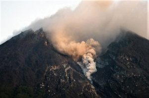 Lire la suite à propos de l’article February 01 , 2019. EN.  Indonesia : Merapi , Chile : Guallatiri , Chile : Nevados de Chillan , Colombia : Chiles / Cerro Negro , Guatemala : Fuego .
