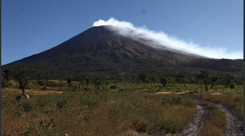 Lire la suite à propos de l’article January 06 , 2019. EN. El Salvador : San Miguel ( Chaparrastique ) , Indonésia : Anak Krakatau , Guatemala : Fuego , Indonesia : Merapi , United-Sates : Yellowstone .