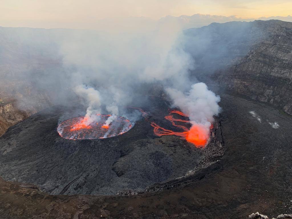 Lire la suite à propos de l’article 09 Mai 2019. FR. Italie / Sicile : Etna , Kamchatka : Sheveluch , République Démocratique du Congo : Nyiragongo , Japon : Asosan .