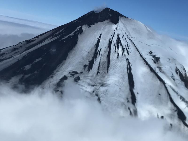 Lire la suite à propos de l’article December 29 , 2019 . EN . Alaska : Pavlof , Ecuador / Galapagos : Fernandina , Indonesia : Merapi , La Reunion : Piton de la Fournaise .