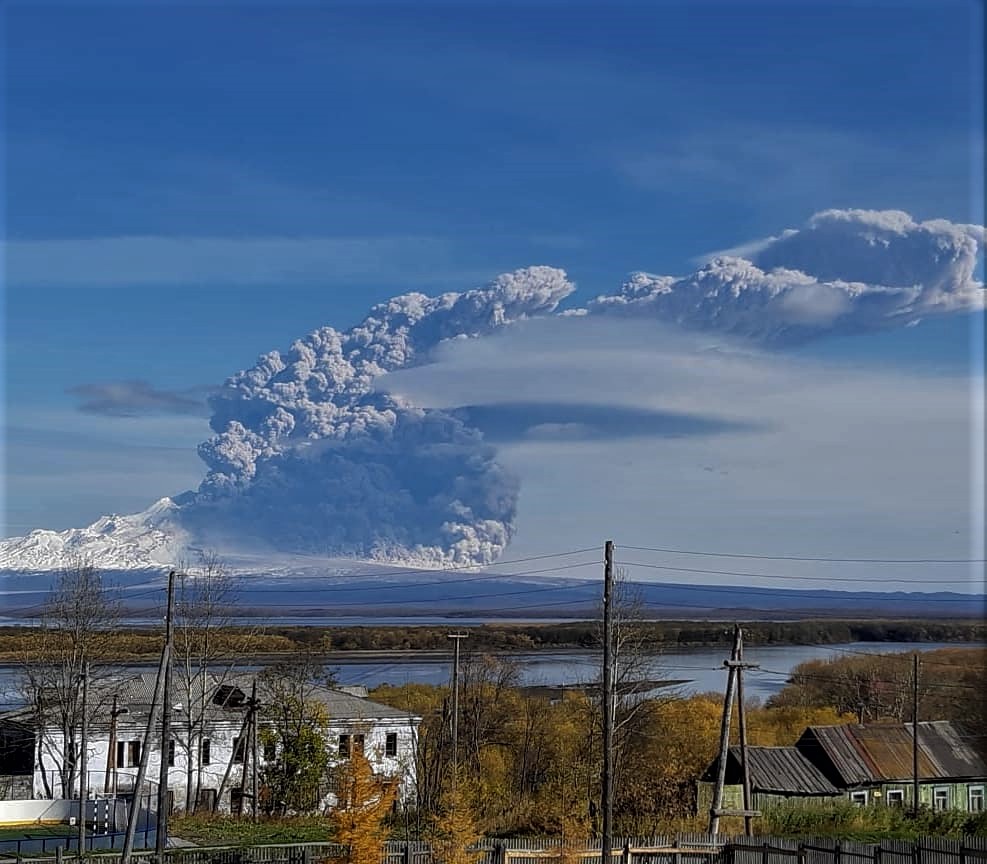 October 03 , 2019. EN. Kamchatka : Sheveluch , Papua New Guinea : Ulawun , Colombia : Chiles / Cerro Negro , United States : Yellowstone , Mexico : Popocatepetl .