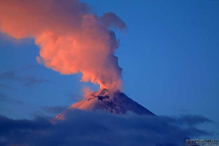 Lire la suite à propos de l’article 28 Février 2020 . FR. Kamchatka : Klyuchevskoy , Hawaii : Mauna Loa , Nicaragua : Momotombo , Italie : Campi Flegrei .