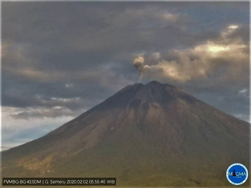 Lire la suite à propos de l’article 02 Fevrier 2020. FR. La Réunion : Piton de la Fournaise , Philippines : Taal , Indonésie : Semeru , Etats-Unis : Yellowstone .