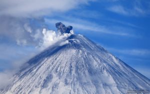 Lire la suite à propos de l’article May 18, 2020. EN. Kamchatka : Klyuchevskoy , Italy / Sicily: Etna , Guatemala : Fuego , Indonesia : Anak Krakatau , Mexico : Colima .