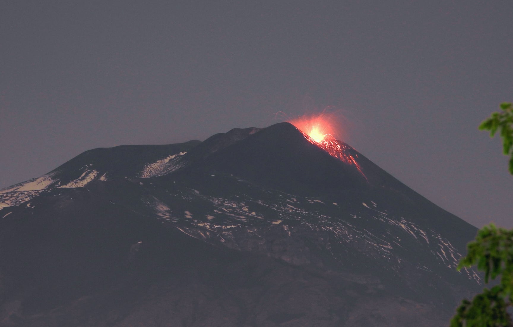 Lire la suite à propos de l’article April 27, 2021. EN . Italy / Sicily : Etna , Peru : Sabancaya , Saint Vincent : Soufrière Saint Vincent , Indonesia : Sinabung .