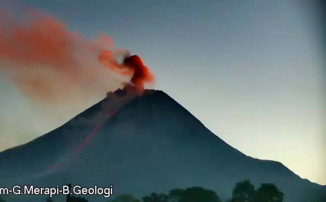 Lire la suite à propos de l’article 04 Septembre 2021 . FR . Indonésie : Merapi , La Martinique : Montagne Pelée , Philippines : Taal , Islande :  Askja , Hawaii : Mauna Loa .