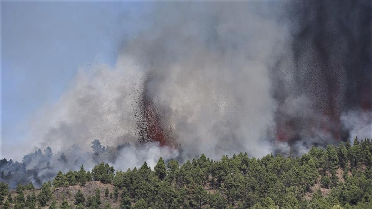 Lire la suite à propos de l’article September 19, 2021. EN . Special eruption : Spain / La Palma : Cumbre Vieja .