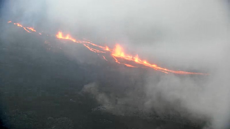 Lire la suite à propos de l’article December 22, 2021. EN . La Reunion: Piton de la Fournaise (update 11:45 am).