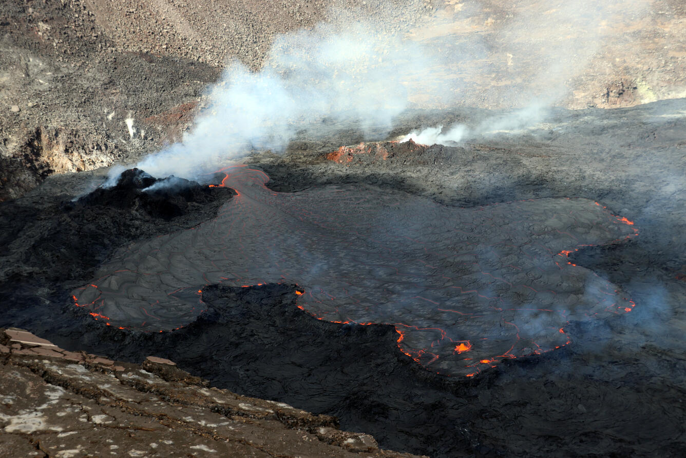 Lire la suite à propos de l’article May 12 , 2022. EN . Alaska : Edgecumbe , Colombia : Nevado del Ruiz , Kamchatka : Karymsky , Chile : Nevados de Chillan , Hawaii : Kilauea , Italy : Vulcano .