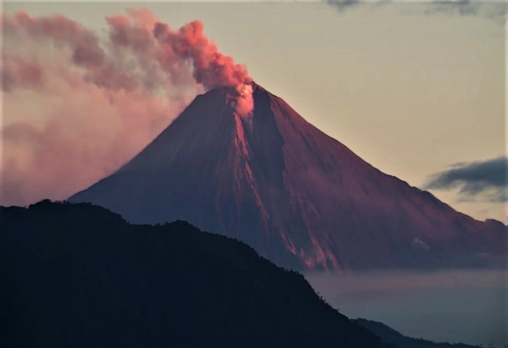 Lire la suite à propos de l’article February 10, 2022. EN . Tonga Islands : Hunga Tonga-Hunga Ha’apai , Chile : Nevados de Chillan , Ecuador : Sangay , Italy : Stromboli , Italy / Sicily : Etna .