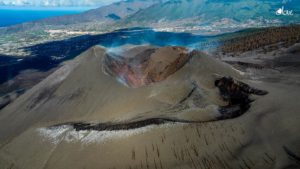 Lire la suite à propos de l’article September 13, 2022. EN. Iceland : Grimsey Island , La Palma : Cumbre Vieja , Peru : Sabancaya , Guatemala : Fuego , Hawaii : Mauna Loa .