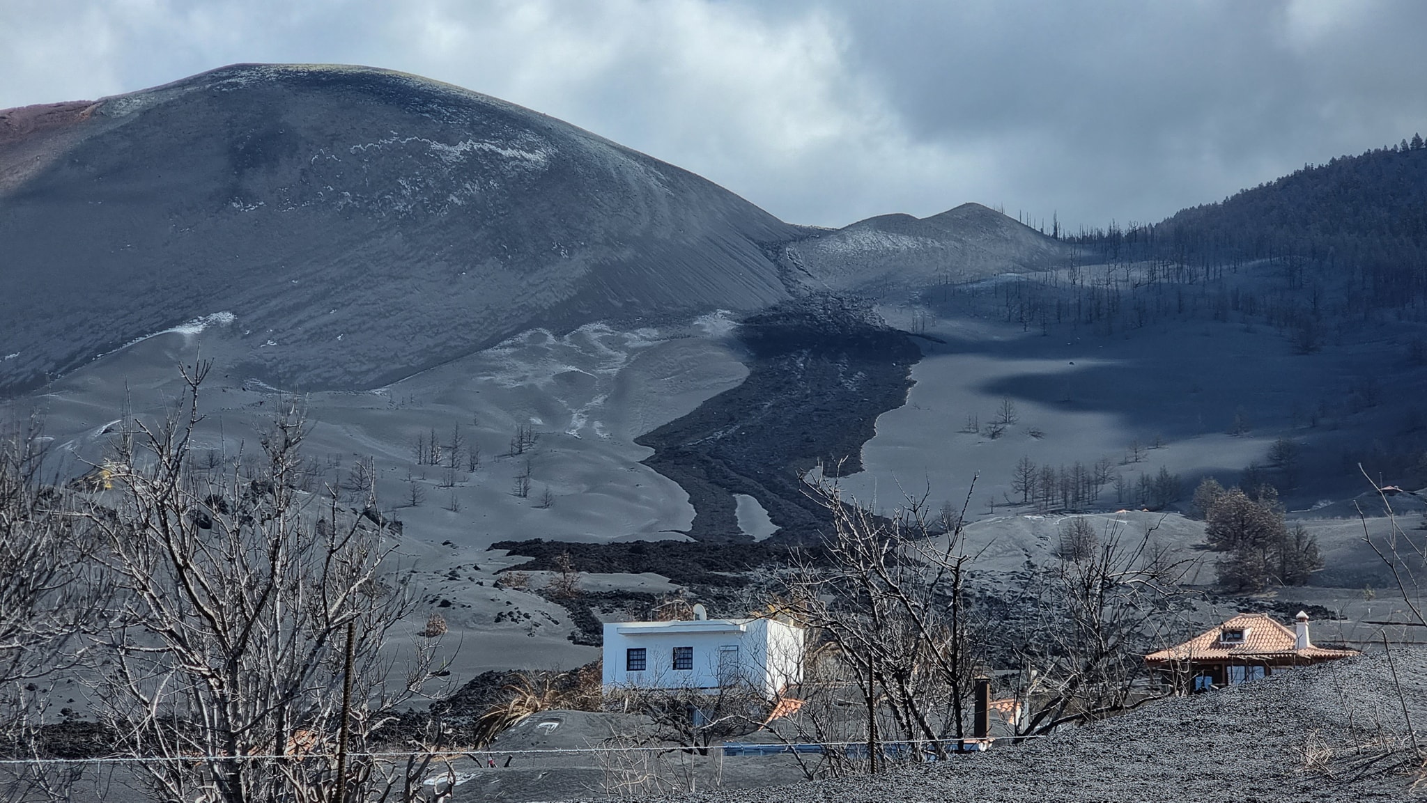 Lire la suite à propos de l’article 25 Mars 2022. FR. Canaries / La Palma : Cumbre Vieja , Philippines : Taal , Les Açores : São Jorge , Alaska : Pavlof , Indonésie : Anak Krakatau , Equateur / Galapagos : Sierra Negra .