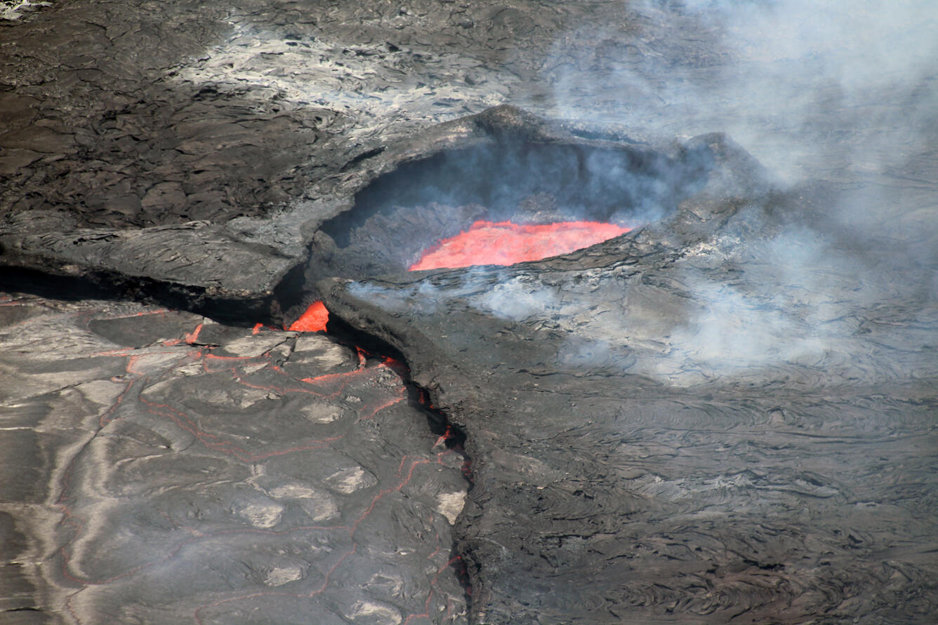 Lire la suite à propos de l’article April 28, 2022. EN . Indonesia : Anak Krakatau , Kamchatka : Karymsky , Hawaii : Kilauea , Japan : Sakurajima , Vanuatu : Ambrym .