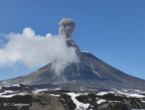 Lire la suite à propos de l’article July 14, 2022. EN. Kamchatka : Karymsky , Italy : Vulcano , Colombia : Puracé / Los Coconucos volcanic chain , Chile : Nevados de Chillan , Guatemala : Fuego .