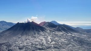 Lire la suite à propos de l’article November 08 , 2022. EN. Alaska : Semisopochnoi , Peru : Sabancaya , Chile : Villarica , Colombia : Cumbal Volcanic Complex , Guatemala : Santiaguito .