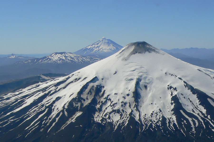 Lire la suite à propos de l’article August 16, 2022. EN. Chile : Villarica , Indonesia : Semeru , Colombia : Puracé – Los Coconucos Volcanic Range , Ecuador : Reventador / Chiles , Costa Rica : Turrialba / Poas / Rincon de la Vieja .