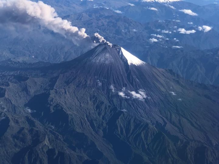 Lire la suite à propos de l’article 11 Septembre 2022. FR. Alaska : Pavlof , Russie / Iles Kouriles : Ebeko , Chili : Descabezado Grande , Equateur : Sangay / Reventador , Iles Samoa : Ta’u .