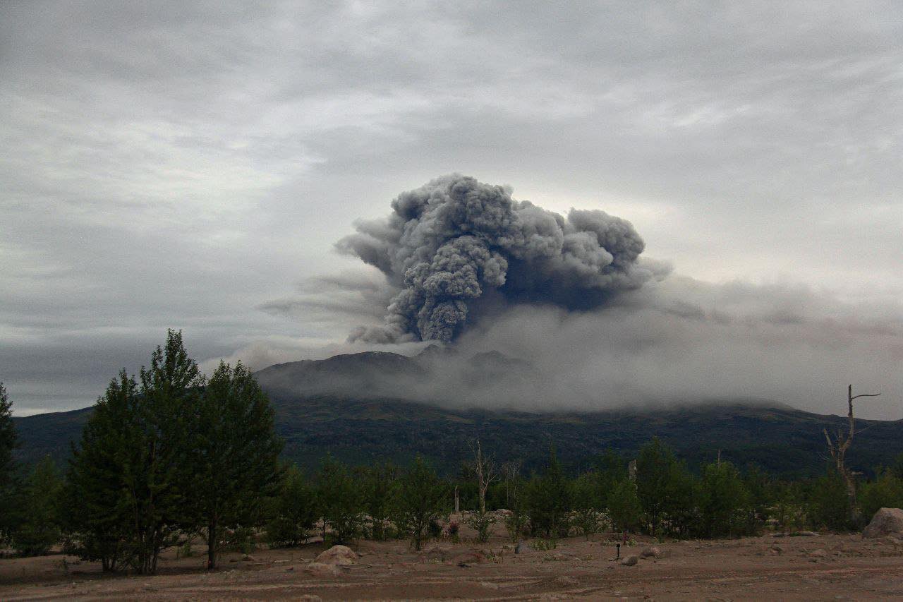 Lire la suite à propos de l’article 5 Septembre 2024. FR. Kamchatka : Sheveluch , Indonésie : Tangkuban Parahu , Indonésie : Lewotobi Laki-laki , Colombie : Nevado del Ruiz , La Réunion : Piton de la Fournaise .