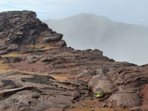 Lire la suite à propos de l’article 25 Octobre 2024. FR. Hawaii : Kilauea , Indonésie : Ibu , Mexique : Popocatepetl , Colombie : Nevado del Ruiz , La Martinique : Montagne Pelée .