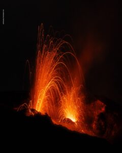 Lire la suite à propos de l’article 15 Janvier 2025. FR. Italie : Stromboli , Islande : Bárðarbunga , Indonésie : Ibu , Colombie : Chiles / Cerro Negro , Nicaragua : Telica .