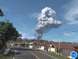 Lire la suite à propos de l’article 11 Décembre 2024. FR. Indonésie : Dukono , Italie / Sicile : Etna , Italie : Stromboli , Chili : Villarica , Hawaii : Kilauea .