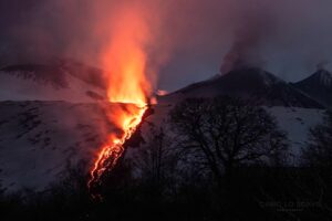 Lire la suite à propos de l’article 14 Février 2025. FR . Italie / Sicile : Etna , Chili : Lascar , Indonésie : Ibu , Hawaii : Kilauea , Colombie : Galeras .