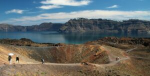 Lire la suite à propos de l’article 03 Février 2025 . FR. Grèce : Santorin , La Réunion : Piton de la Fournaise , Indonésie : Ibu , Colombie : Puracé – Chaîne volcanique Los Coconucos , Equateur : El Reventador .