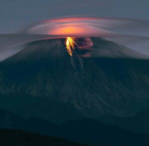 Lire la suite à propos de l’article May 05, 2025. EN. Indonesia : Semeru , Colombia : Galeras , Ecuador : Sangay , Guatemala : Santiaguito , Mexico : Popocatepetl .