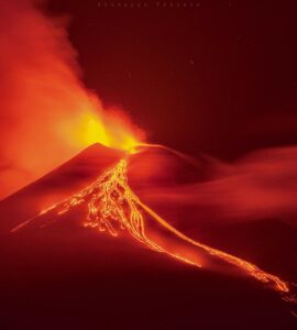 Lire la suite à propos de l’article 1 Mai 2025. FR. Italie / Sicile : Etna , Archipel des Tonga : Home Reef , Indonésie : Dukono , Hawaii : Kilauea , Papouasie Nouvelle Guinée : Ulawun .