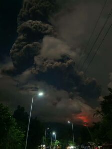 Lire la suite à propos de l’article 13 Mai 2025. FR. Philippines : Kanlaon , Italie / Sicile : Etna , Nouvelle Zélande : White Island , Hawaii : Kilauea , Philippines : Bulusan .