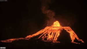 Lire la suite à propos de l’article 2 Mai 2025. FR. Hawaii : Kilauea , Kamchatka : Karymsky , Etats- Unis : Yellowstone , Indonésie : Ibu , Costa Rica : Poas .