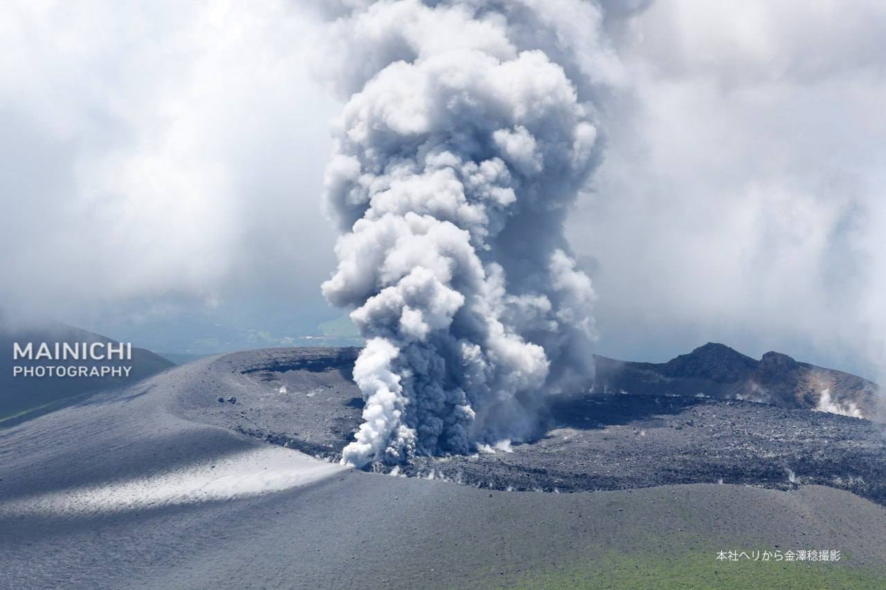Lire la suite à propos de l’article June 29, 2025. EN. Hawaii : Kilauea , Japan : Shinmoedake , Indonesia : Dukono , Chile : Laguna del Maule , Ecuador : El Reventador .