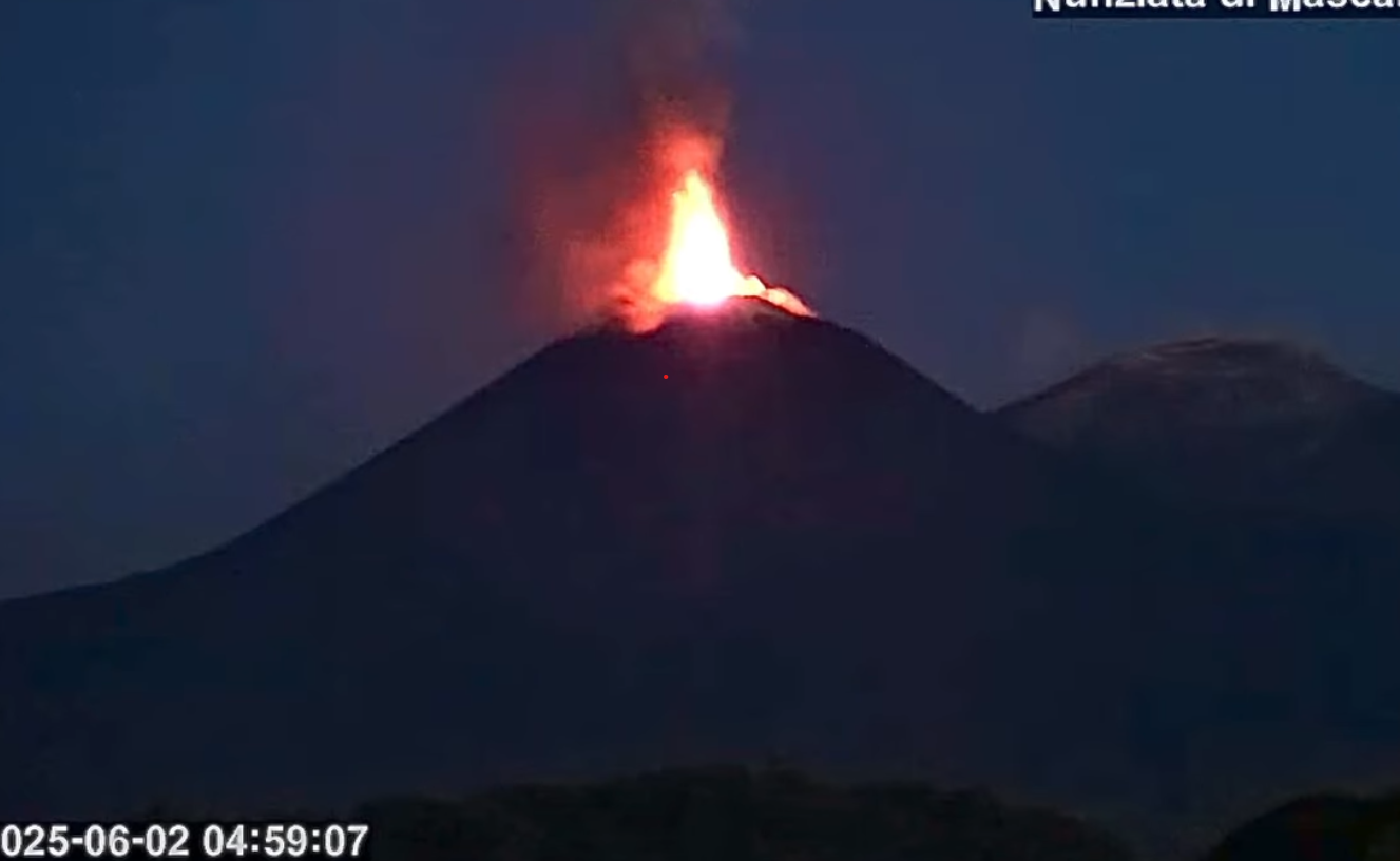 Lire la suite à propos de l’article June 2, 2025. EN. Italy / Sicily : Etna , Indonesia : Tangkubanparahu , Costa Rica : Rincon de la Vieja , Ecuador : Guagua Pichincha , Guatemala : Santiaguito .
