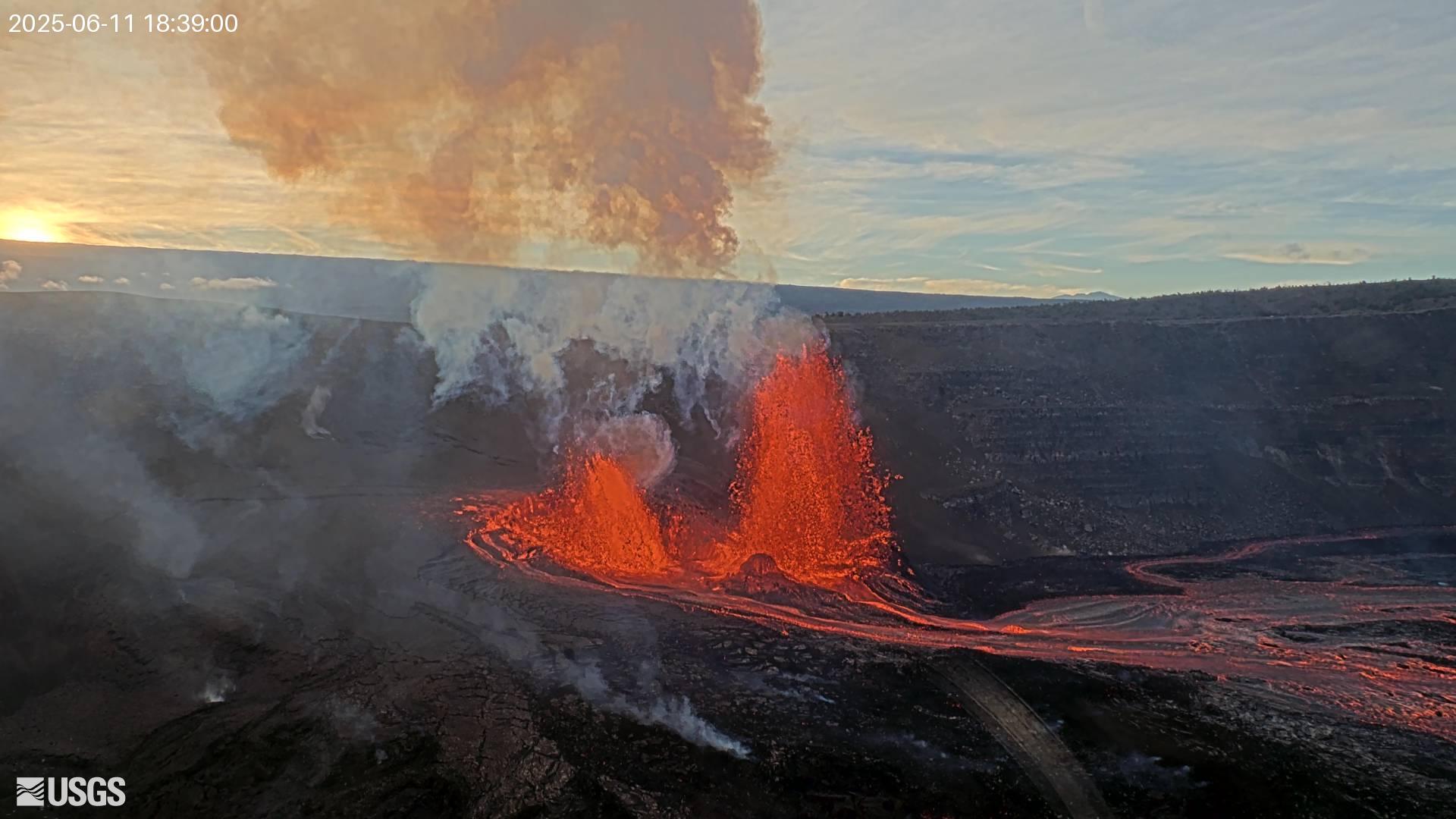 Lire la suite à propos de l’article 12 Juin 2025. FR. Hawaii : Kilauea , Guatemala : Fuego , Japon : Suwanosejima , Indonésie : Raung , Iles Tonga : Home Reef .