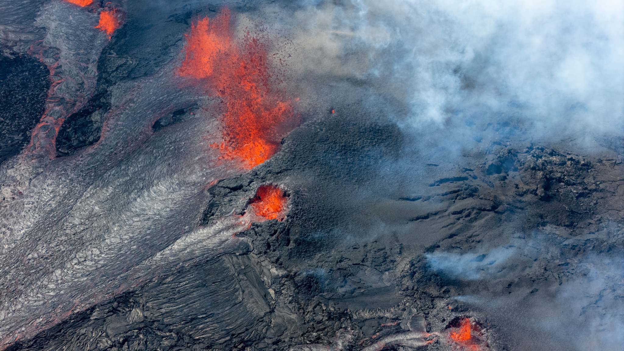 Lire la suite à propos de l’article 24 Juillet 2025. FR. Indonésie : Marapi , Islande : Péninsule de Reykjanes , Philippines : Mayon , Japon : Sakurajima , Colombie : Chiles / Cerro Negro .