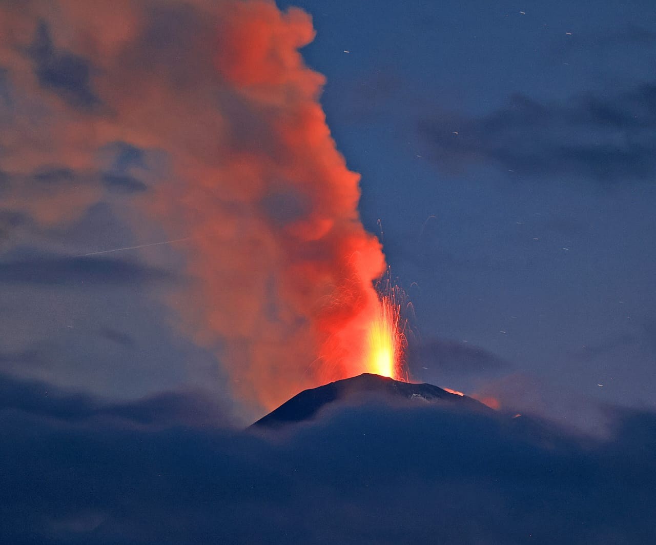 Lire la suite à propos de l’article August 10, 2025. EN. Kamchatka : Klyuchevskoy , Costa Rica : Poas , Indonesia : Dempo , Colombia : Galeras , Ecuador : El Reventador .