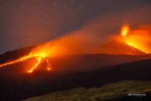 Lire la suite à propos de l’article 27 Aout 2025 . FR. Italie / Sicile : Etna , Italie : Stromboli , Kamchatka : Karymsky , Indonésie : Kelimutu , Colombie : Chiles / Cerro Negro .