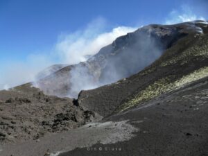 Lire la suite à propos de l’article September 17, 2025. EN. Italy / Sicily : Etna , Italy : Stromboli , Indonesia : Lewotobi Laki-laki , United States : Mount Saint Helens , Iceland : Reykjanes Peninsula .