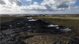 Lire la suite à propos de l’article 12 Novembre  2025. FR. Islande : Péninsule de Reykjanes , Colombie : Chiles / Cerro Negro , Costa Rica : Rincon de la Vieja , Hawaii : Kilauea , Indonésie : Marapi .