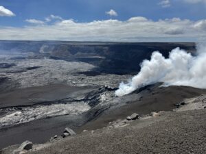 Lire la suite à propos de l’article 5 Septembre 2025. FR. Hawaii : Kilauea , Indonésie : Ibu , Italie : Campi Flegrei , Islande : Péninsule de Reykjanes , Colombie : Puracé – Chaîne volcanique Los Coconucos ,