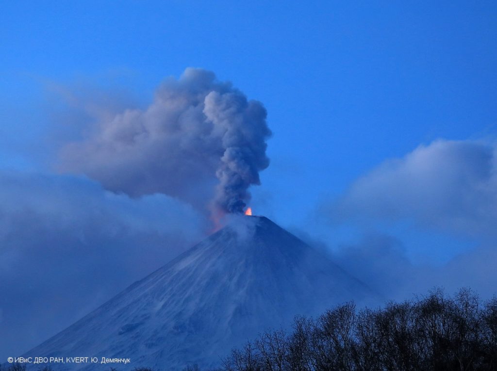 You are currently viewing 14 Octobre 2025. FR.  Kamchatka : Klyuchevskoy , Chili : Hudson , Indonésie : Lewotobi Laki-laki , Costa Rica : Rincon de la Vieja , Hawaii : Kilauea .