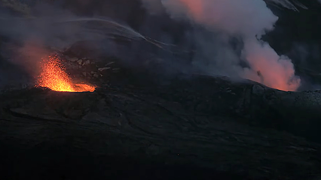 Lire la suite à propos de l’article November 25, 2025. EN. Hawaii : Kilauea , Kamchatka : Bezymianny , Indonesia : Bur Ni Telong , La Martinique : Mount Pelée , Costa Rica : Rincon de la Vieja .