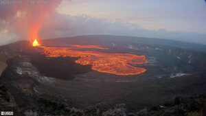 Lire la suite à propos de l’article November 26, 2025. EN. Kamchatka : Bezymianny , Hawaii : Kilauea , Italy : Stromboli , Colombia : Purace – Los Coconucos volcanic chain , Peru : Sabancaya .