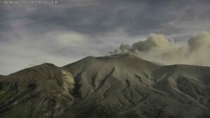 Lire la suite à propos de l’article 21 Décembre 2025. FR. Colombie : Puracé – Chaîne volcanique Los Coconucos , Ile de la Martinique : Montagne Pelée , Indonésie : Semeru , Equateur : Sangay , Costa Rica : Poas / Rincon de la Vieja .