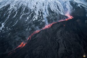 Lire la suite à propos de l’article January 5, 2026. EN. Italy / Sicily : Etna , Indonesia : Egon , Colombia : Purace – Los Coconucos volcanic chain , Ecuador : El Reventador , Island of Martinique : Mount Pelée .