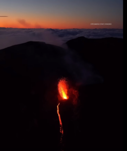 Lire la suite à propos de l’article February 23, 2026. EN. Italy : Stromboli , La Réunion Island : Piton de la Fournaise , Indonesia : Marapi , Ecuador : El Reventador , Hawaii : Kilauea .